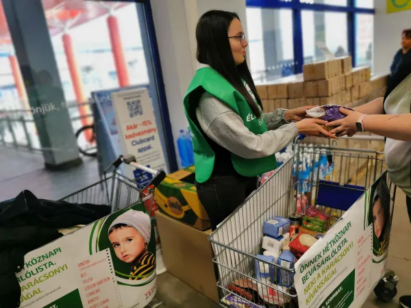 Gyermekek segítettek - adománygyűjtés a rászoruló családokért!